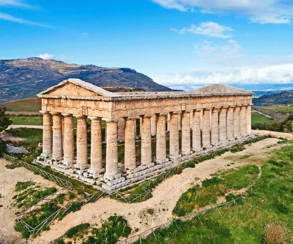 Escursione Segesta S.I. Trapani Transfer Servizio NCC per trasferimenti da e per Aeroporti, porti stazioni FS e servizio Noleggio con conducente per escursioni private